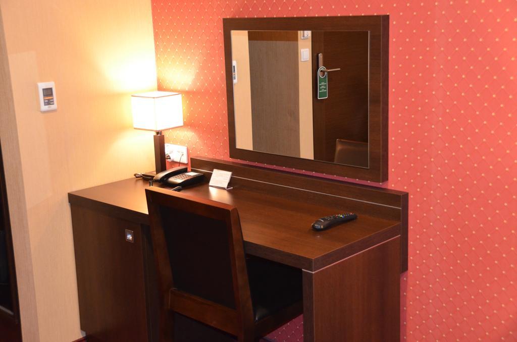 Hotel Pik Mikolow Room photo