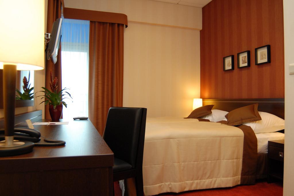 Hotel Pik Mikolow Room photo